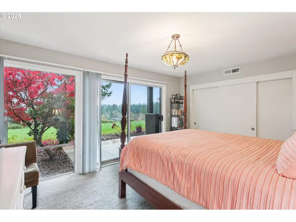 $495,000 | 16200 Pacific Highway, Lake Oswego, OR 97034