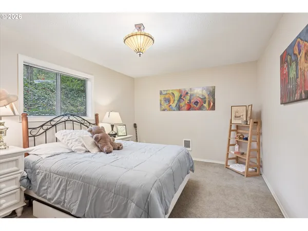 $495,000 | 16200 Pacific Highway, Lake Oswego, OR 97034