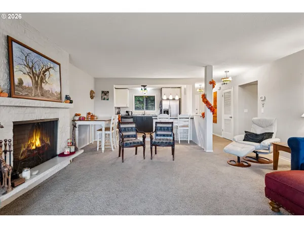 $495,000 | 16200 Pacific Highway, Lake Oswego, OR 97034