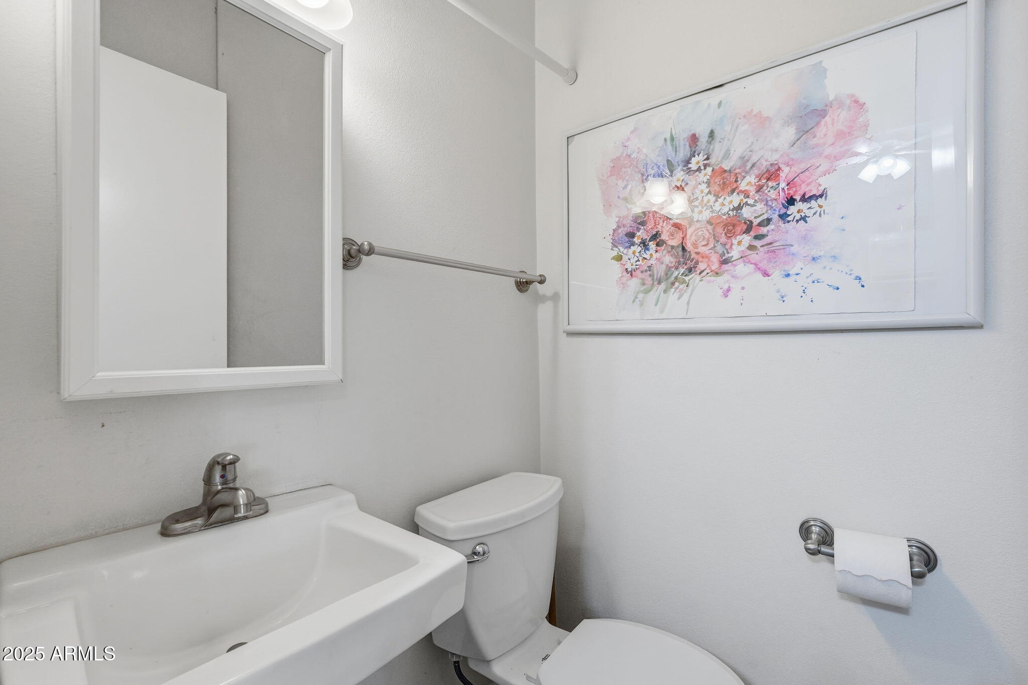 2131 East Bethany Home Road Phoenix, AZ 85016 - Photo 19 of 54 Kitchen Half Bath