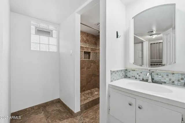 $3,999,950 | 2131 East Bethany Home Road, Phoenix, AZ 85016