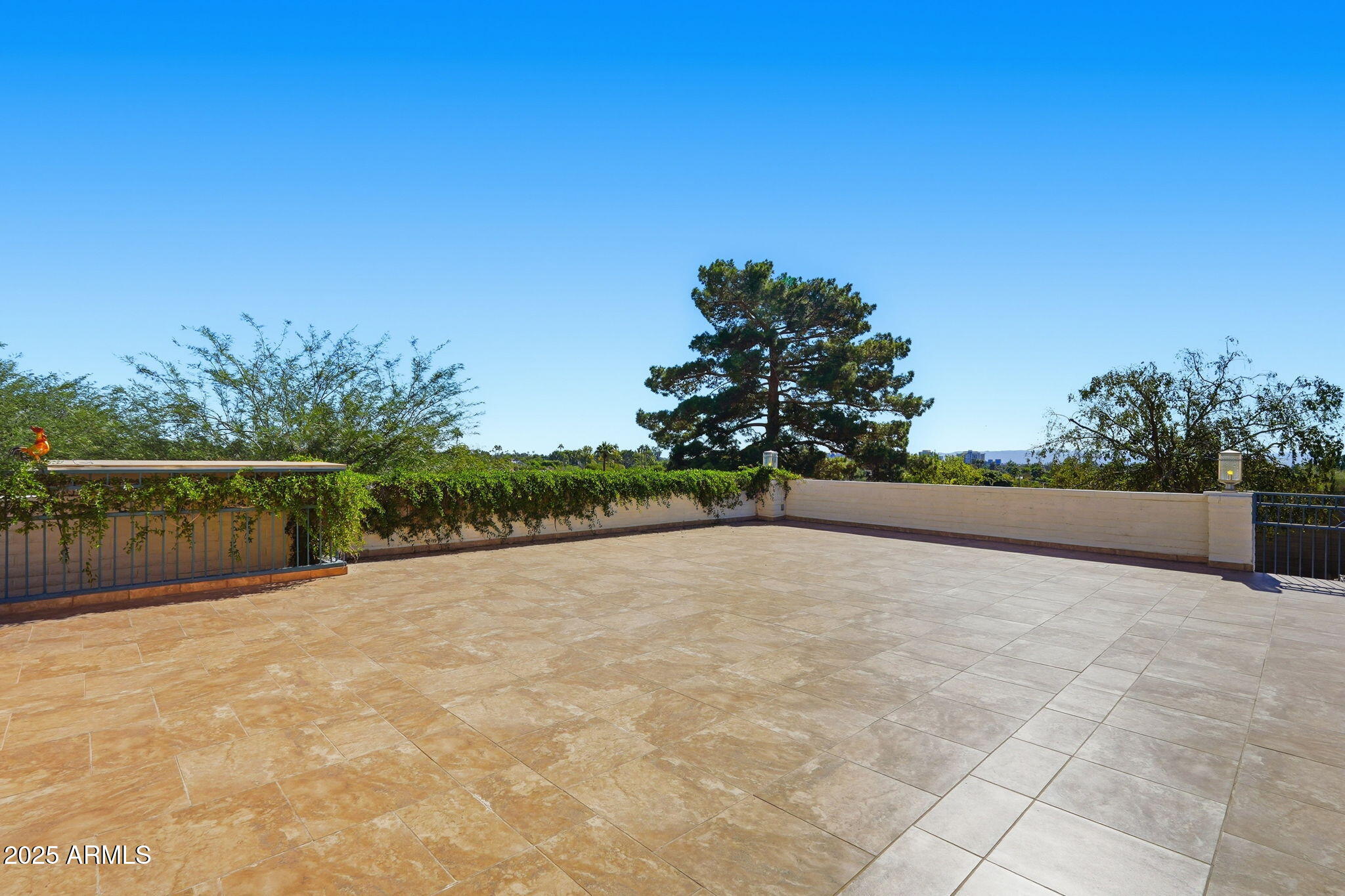 2131 East Bethany Home Road Phoenix, AZ 85016 - Photo 41 of 54 Above Garage Pation Looking South East
