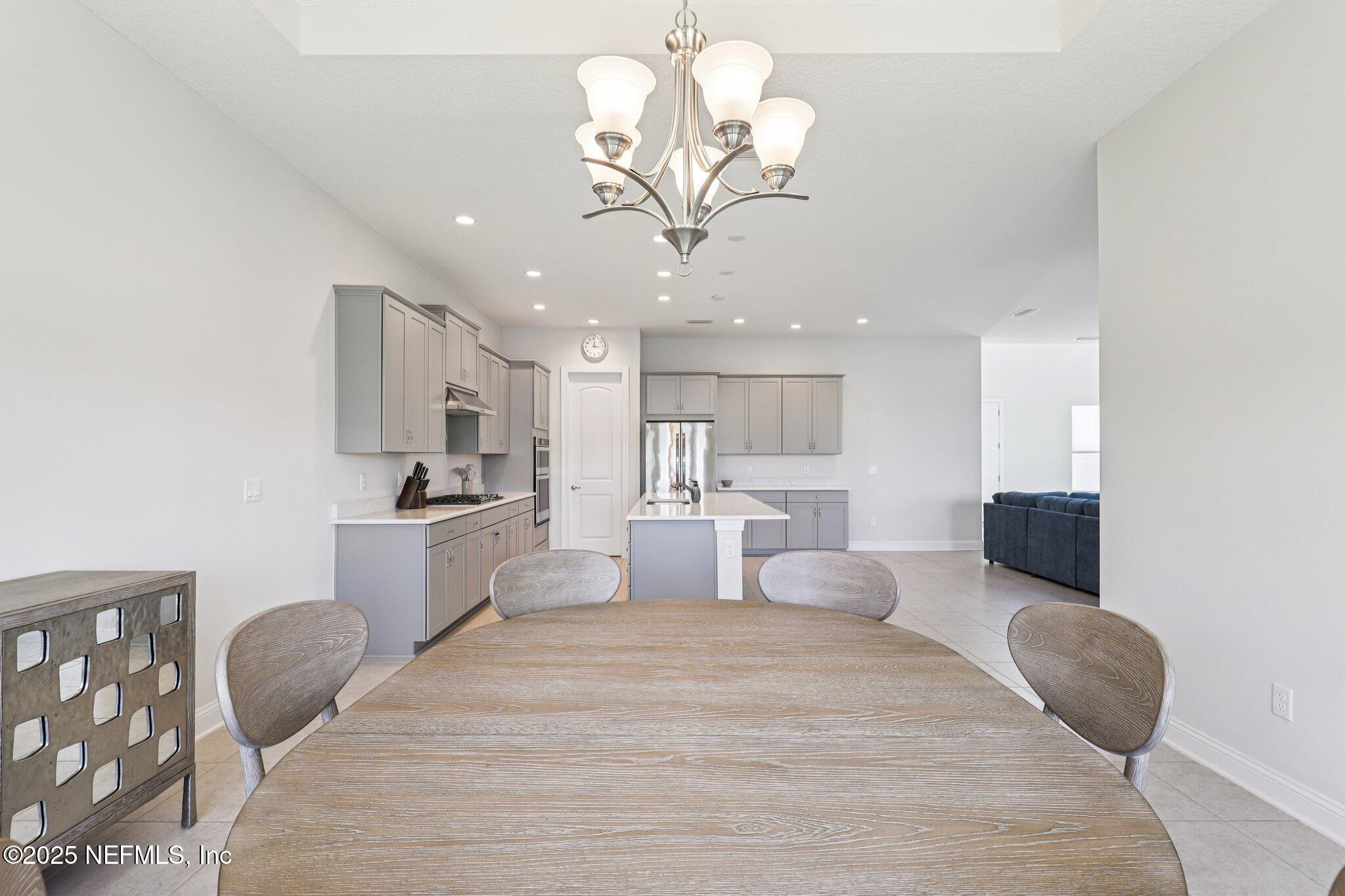 194 Snowbell Court St. Augustine, FL 32095 - Photo 18 of 89 Dining area