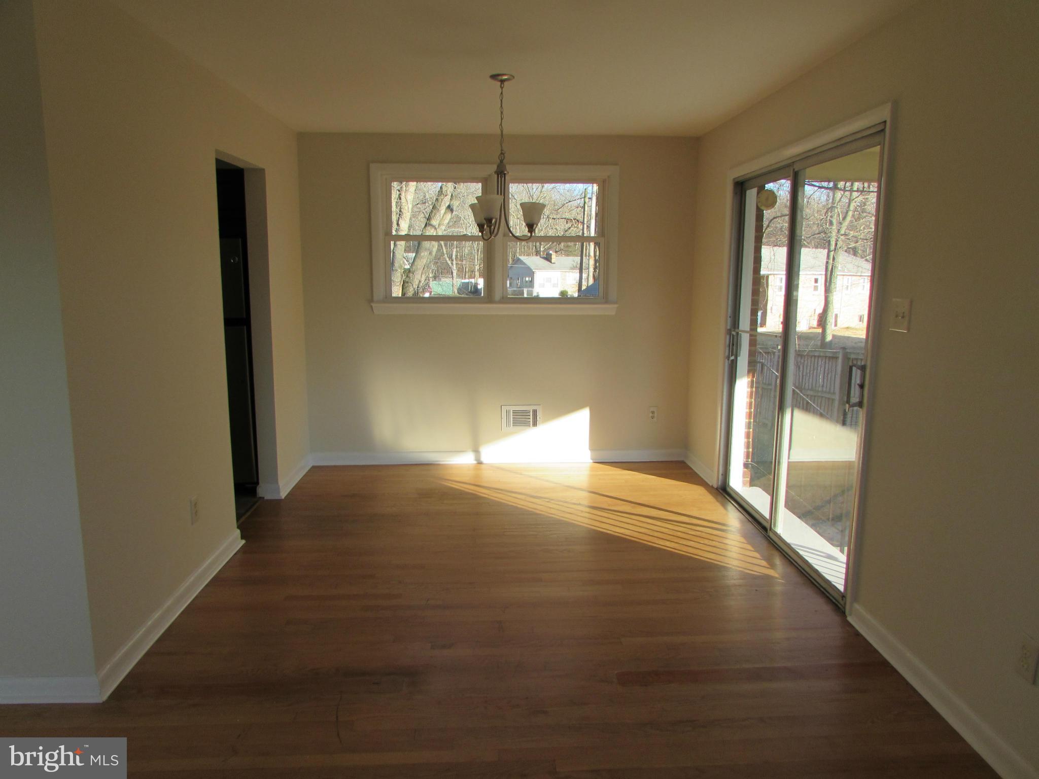 16708 Dale Court Accokeek, MD 20607 - Photo 5 of 15 Dining Room