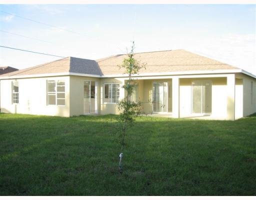 2566 Southwest Fair Isle Road Port St. Lucie, FL 34987 - Photo 1 of 14 Primary Photo