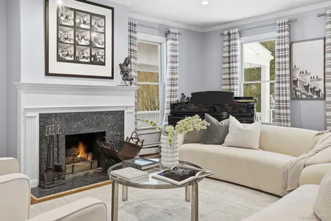 $2,750,000 | 276 Quaker Road, Chappaqua, NY 10514