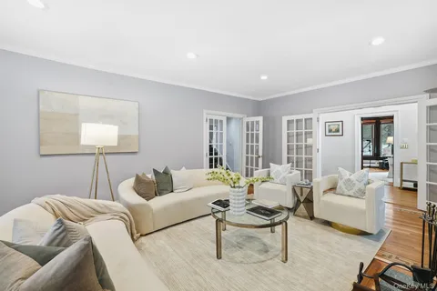 $2,750,000 | 276 Quaker Road, Chappaqua, NY 10514