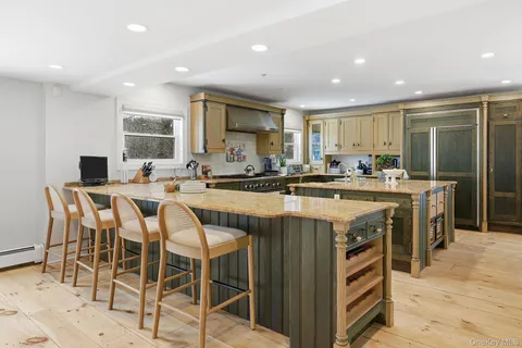 $2,750,000 | 276 Quaker Road, Chappaqua, NY 10514