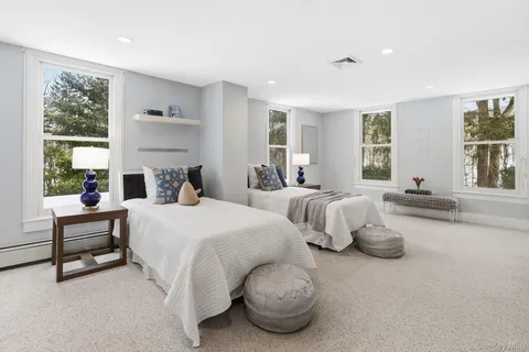 $2,750,000 | 276 Quaker Road, Chappaqua, NY 10514