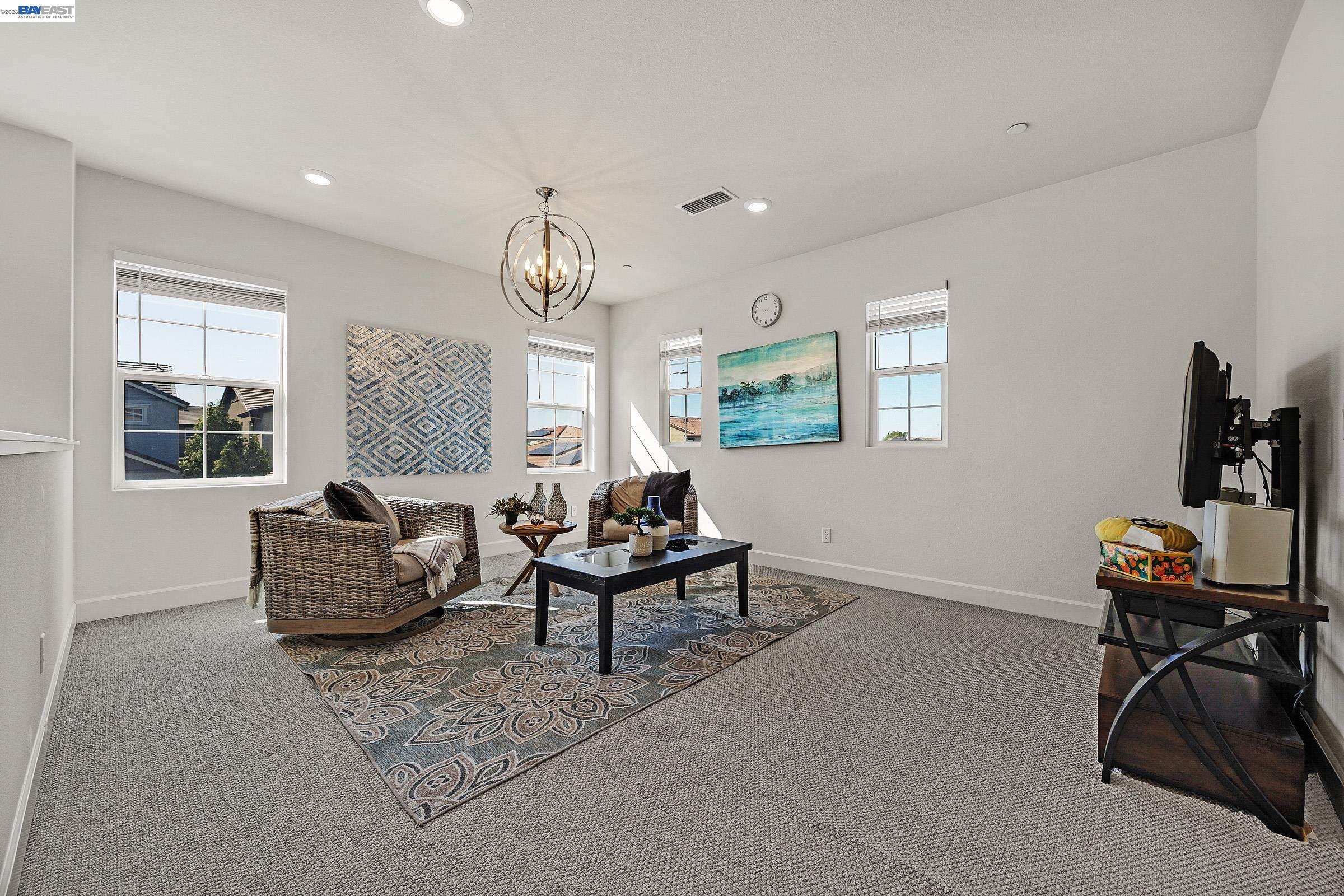 1710 Flora Way Tracy, CA 95376 - Photo 15 of 33