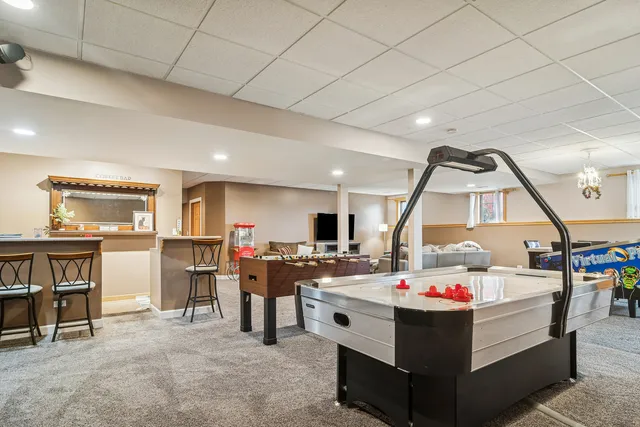 $750,000 | 614 Birch Hollow Drive, Antioch, IL 60002