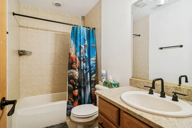 $750,000 | 614 Birch Hollow Drive, Antioch, IL 60002