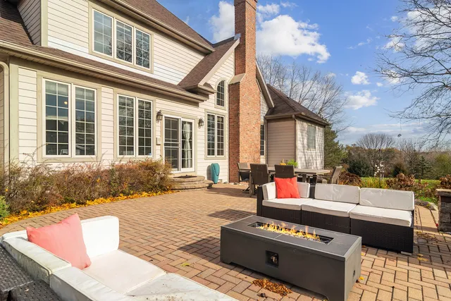 $750,000 | 614 Birch Hollow Drive, Antioch, IL 60002