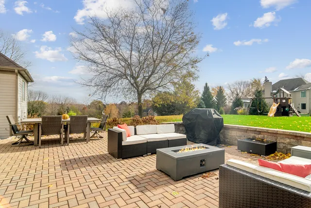 $750,000 | 614 Birch Hollow Drive, Antioch, IL 60002