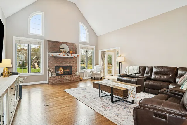 $750,000 | 614 Birch Hollow Drive, Antioch, IL 60002