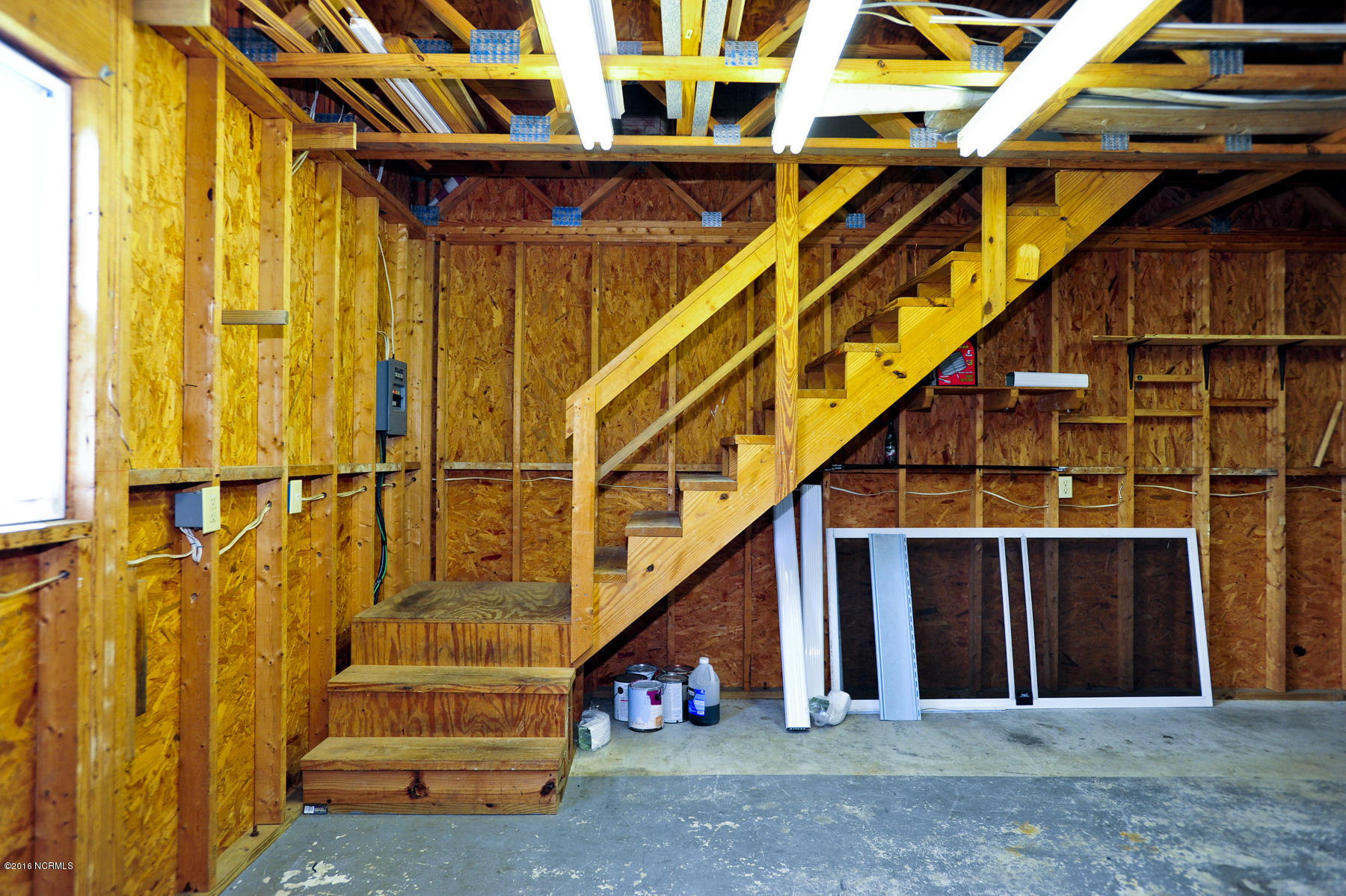 530 Shadowridge Road Jacksonville, NC 28546 - Photo 12 of 39 033 Garage