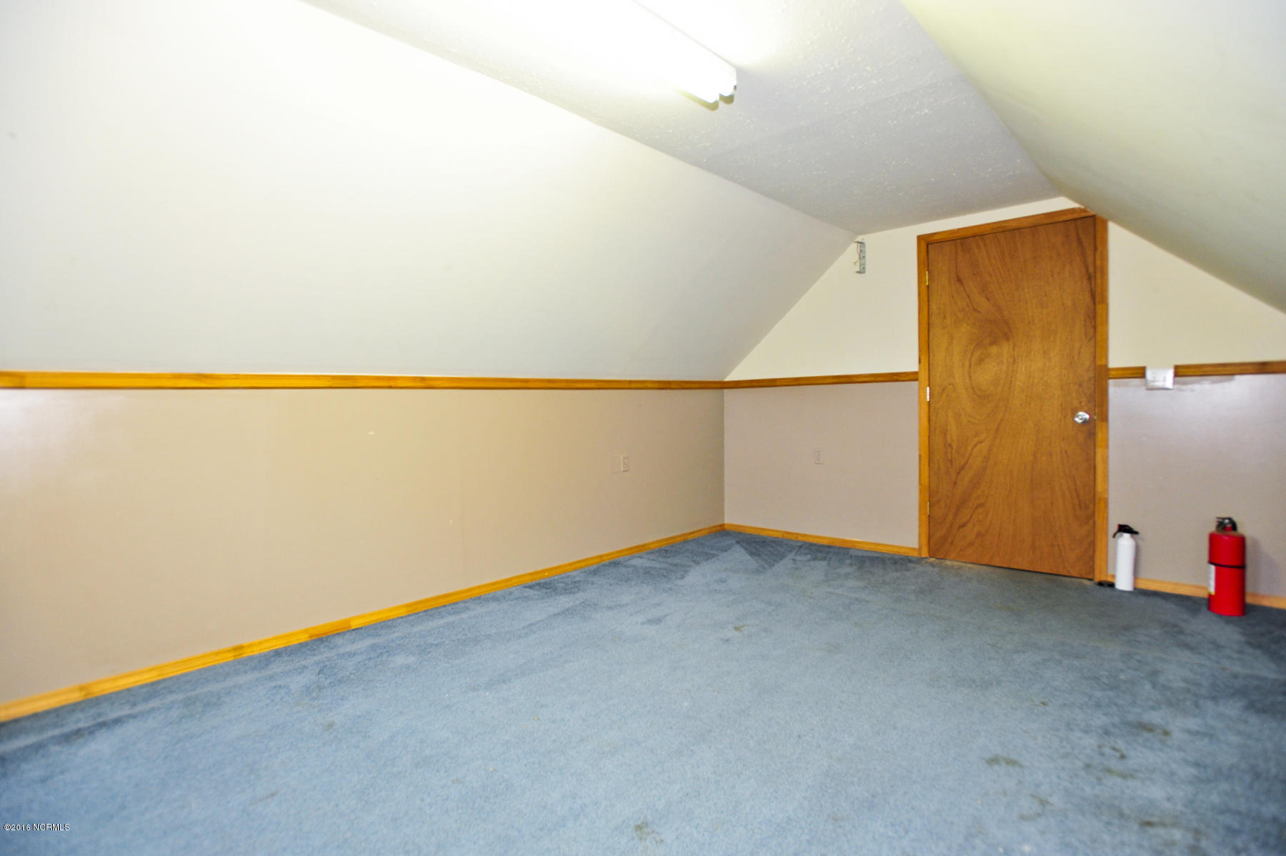 530 Shadowridge Road Jacksonville, NC 28546 - Photo 15 of 39 038 Garage