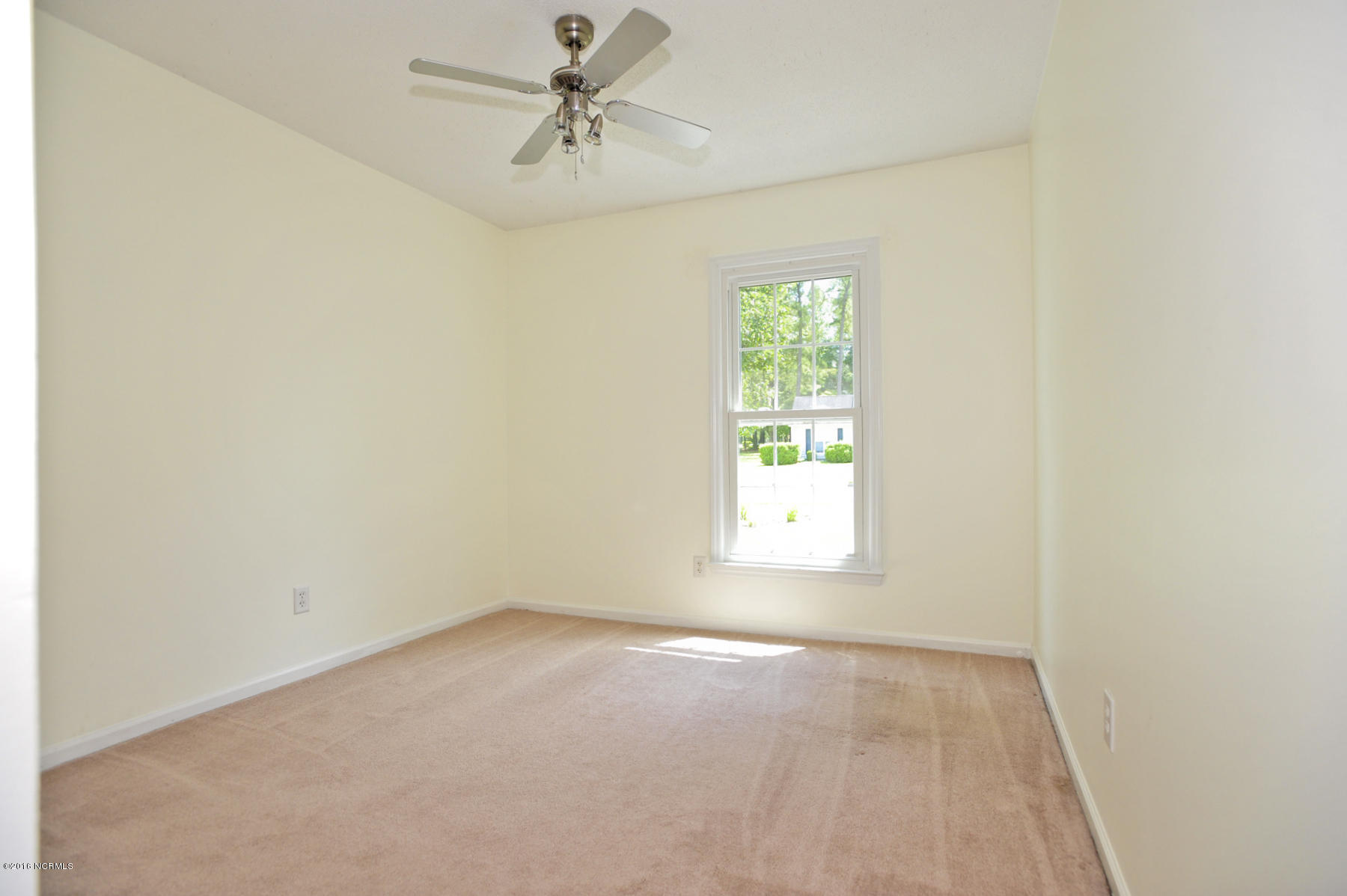 530 Shadowridge Road Jacksonville, NC 28546 - Photo 35 of 39 102 BRM 3