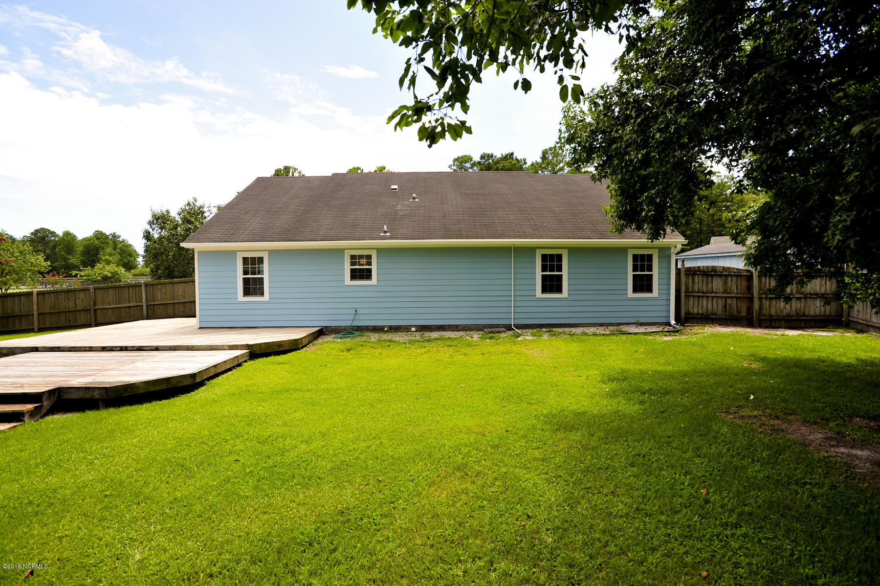 530 Shadowridge Road Jacksonville, NC 28546 - Photo 4 of 39 008 Rear