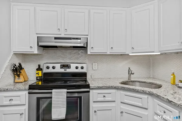 $3,200 | 22 Radio Place, Unit 8, Stamford, CT 06906