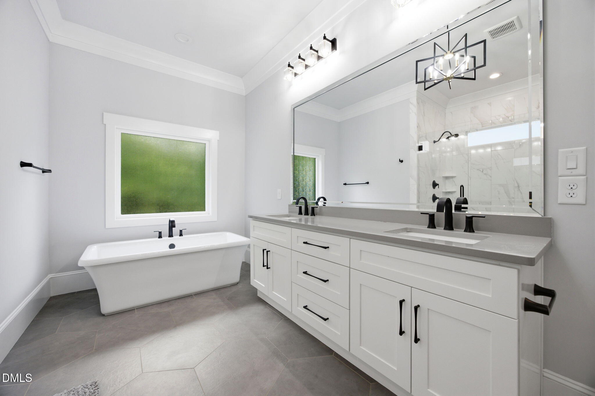 3418 Edgemont Drive Raleigh, NC 27612 - Photo 25 of 49 36-web-or-mls-IMG_2892