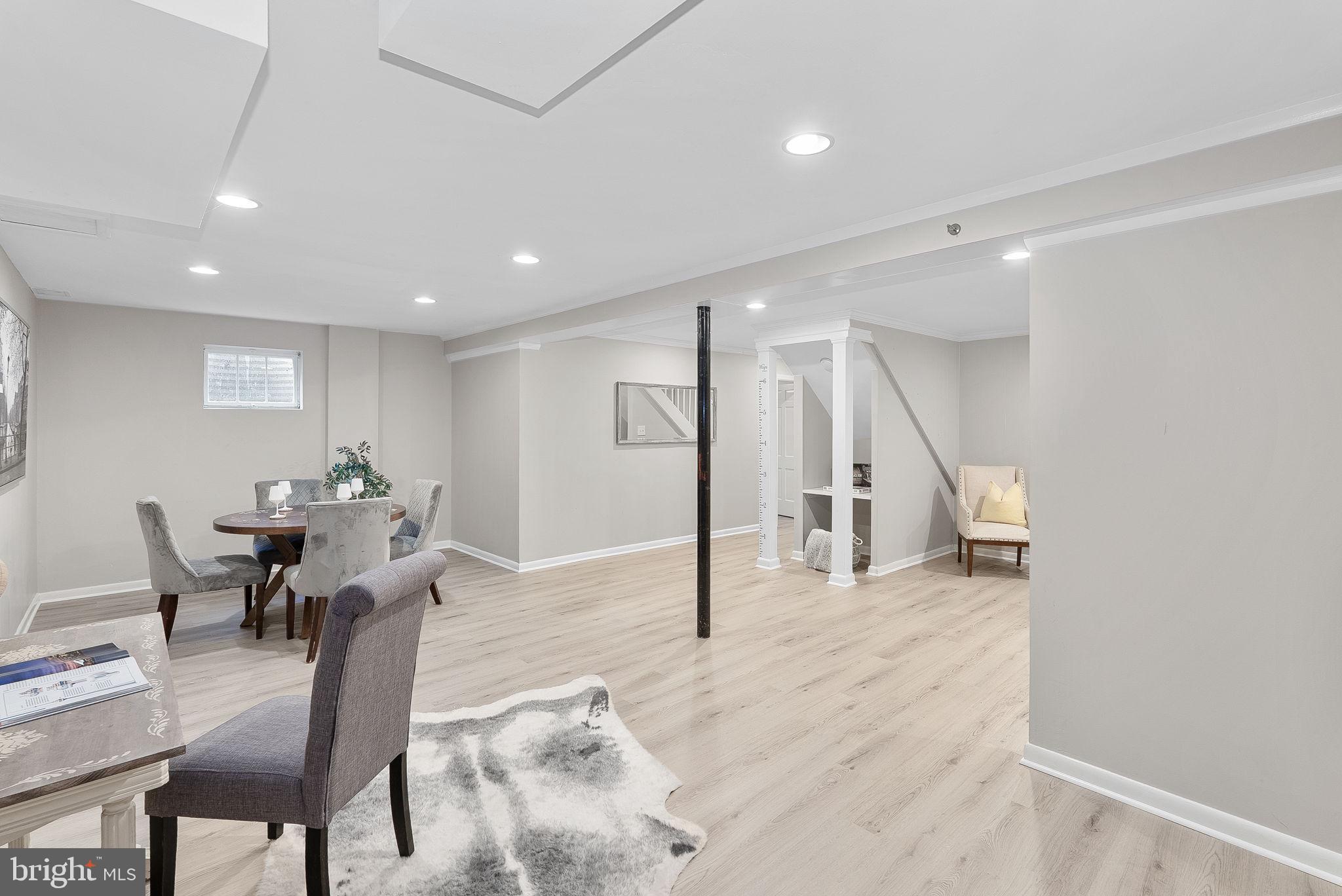 8707 Ridge Road Bethesda, MD 20817 - Photo 26 of 70 a living room with furniture
