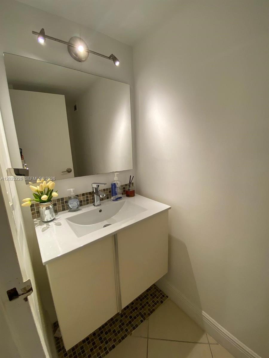 200 Southeast 15th Road, Unit 7G Miami, FL 33129 - Photo 8 of 27