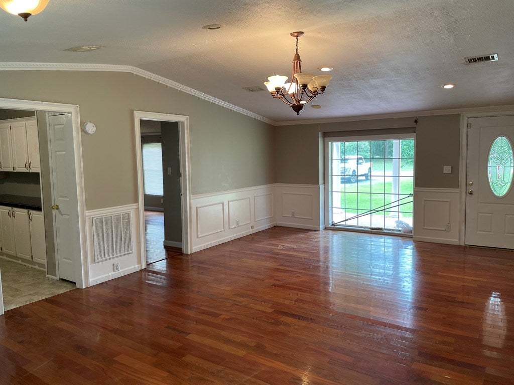 4371 Beaver Run Road Valdosta, GA 31601 - Photo 4 of 27 Gallery Image 4