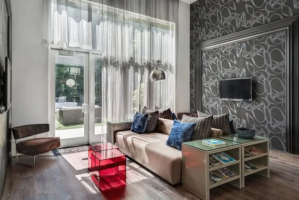 $2,284 | 306 McGowen Street, Unit 1126, Houston, TX 77006