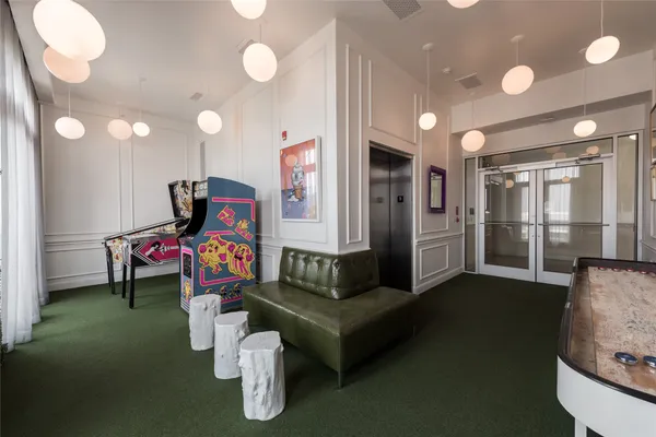 $2,284 | 306 McGowen Street, Unit 1126, Houston, TX 77006