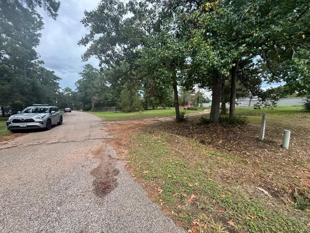 $220,000 | 30512 Lake Cir Lane, Magnolia, TX 77354