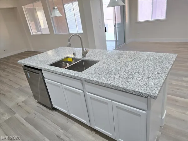 $2,350 | 9620 West Gilmore Avenue, Las Vegas, NV 89129