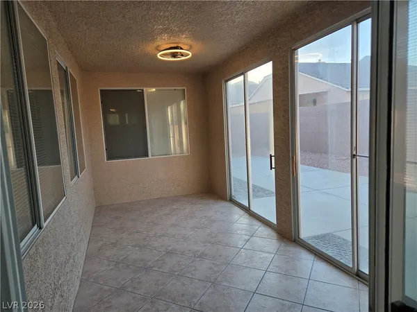 $2,350 | 9620 West Gilmore Avenue, Las Vegas, NV 89129