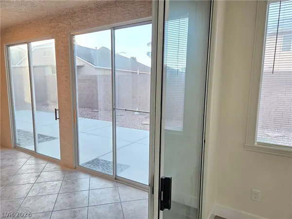 $2,350 | 9620 West Gilmore Avenue, Las Vegas, NV 89129