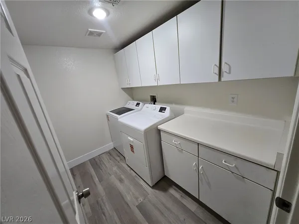 $2,350 | 9620 West Gilmore Avenue, Las Vegas, NV 89129