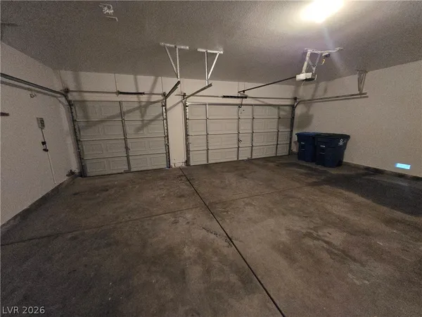 $2,350 | 9620 West Gilmore Avenue, Las Vegas, NV 89129