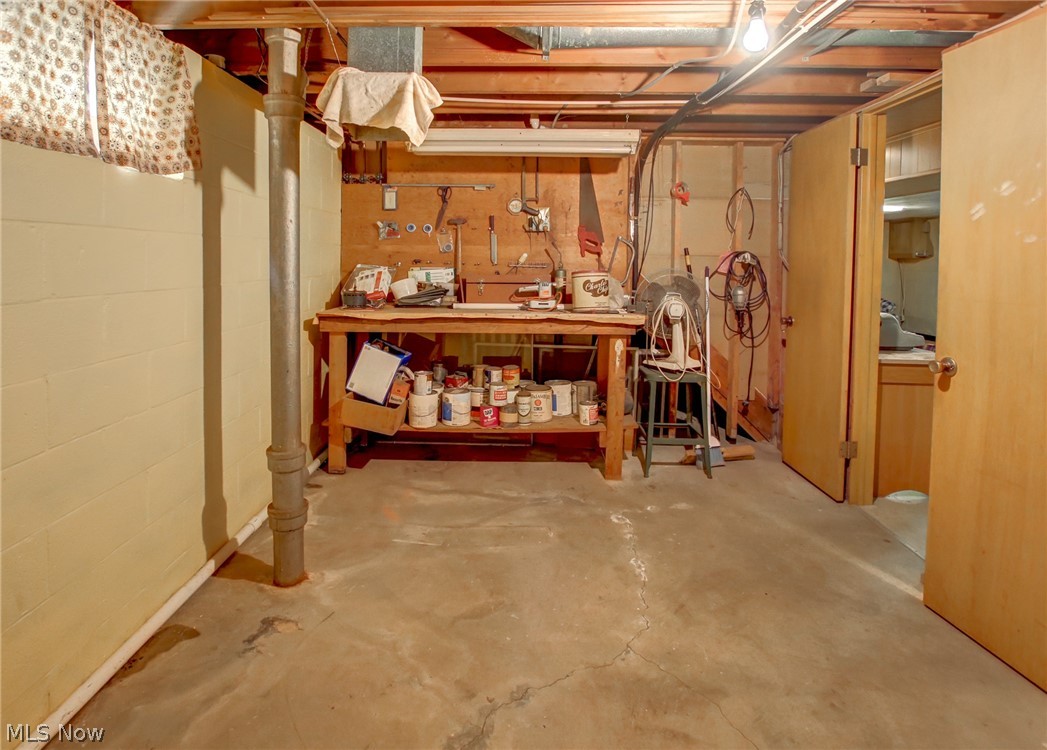 13617 Silver Road Cleveland, OH 44125 - Photo 27 of 35 Gallery Image 27
