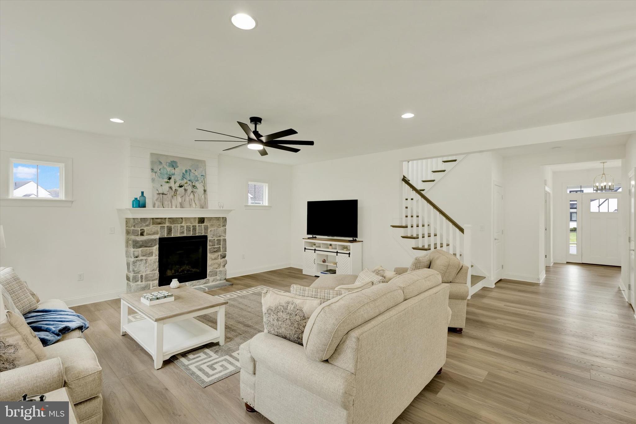 1033 Lititz Bend Drive Lititz, PA 17543 - Photo 12 of 58 Family room