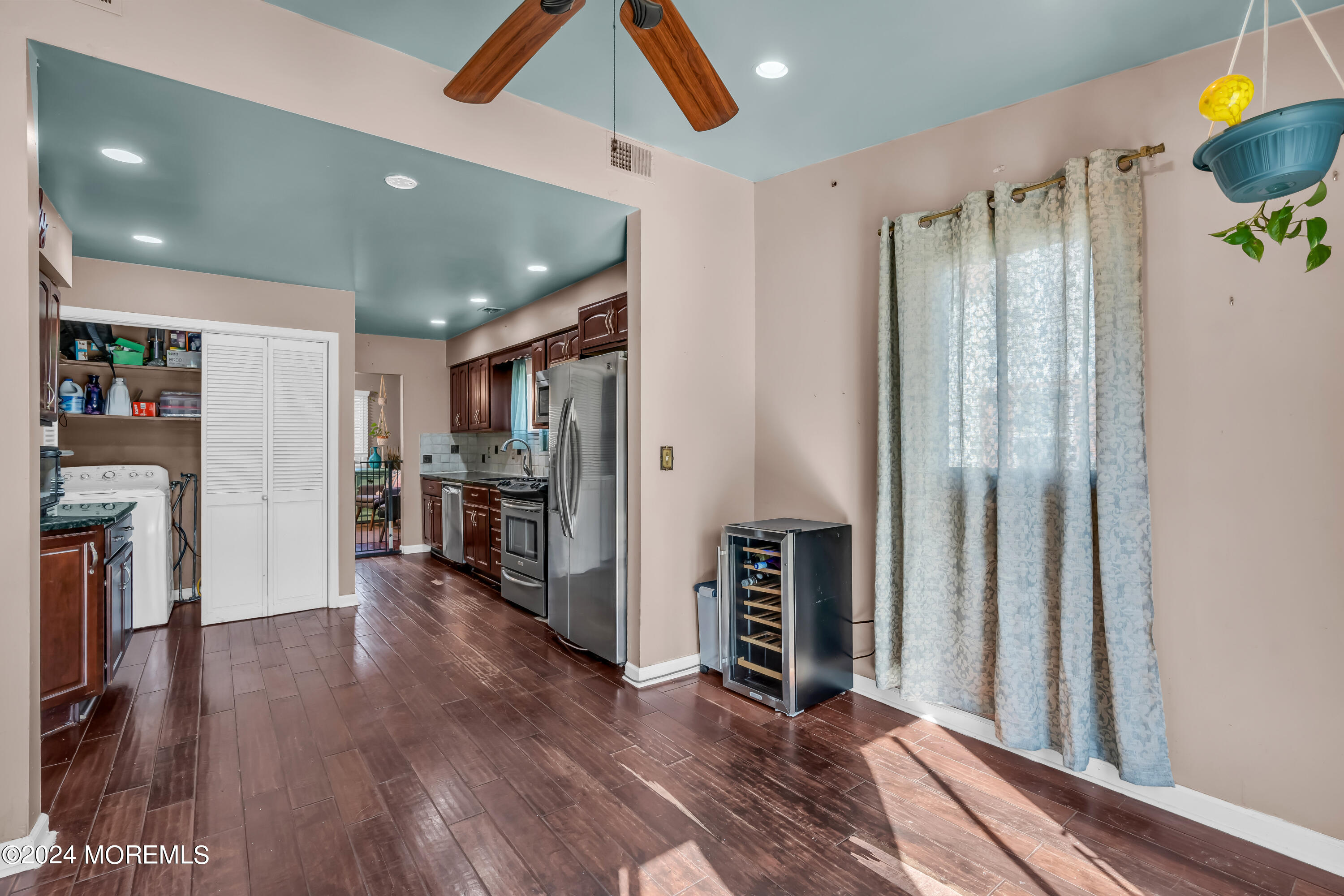 293 Broad Street Matawan, NJ 07747 - Photo 17 of 29 Eat-In Kitchen3