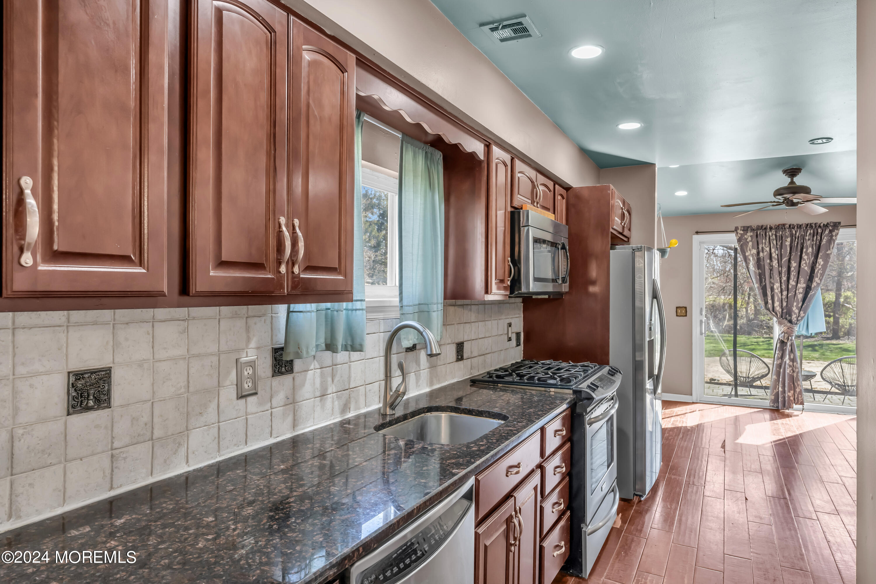 293 Broad Street Matawan, NJ 07747 - Photo 10 of 29 Kithen