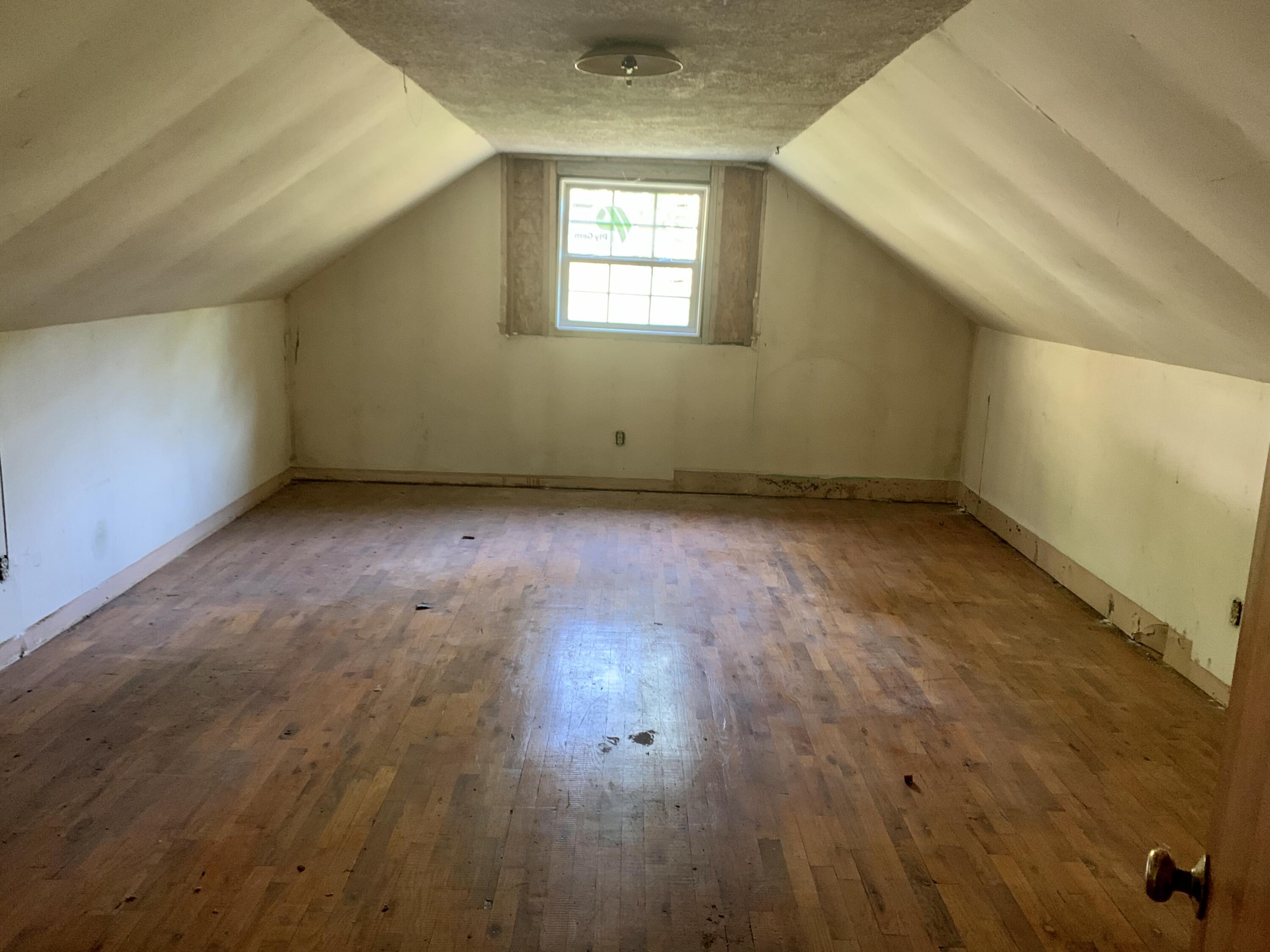 1030 Disputanta Road Mount Vernon, KY 40456 - Photo 12 of 17 BFF5BACB-46F2-49EE-B2B6-81F3B215C0FC