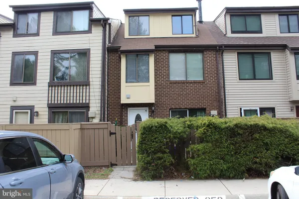 $349,000 | 9878 Brookridge Court, Montgomery Village, MD 20886