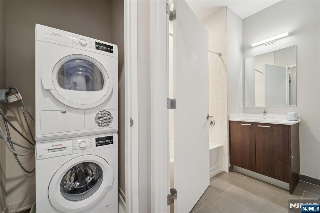 295 Polifly Road, Unit 608 Hackensack, NJ 07601 - Photo 10 of 13