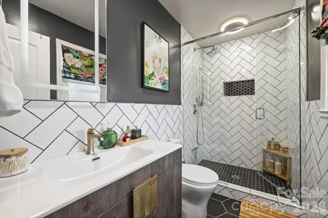 $550,000 | 6234 Ashcrest Drive, Charlotte, NC 28217