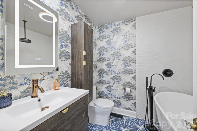 $550,000 | 6234 Ashcrest Drive, Charlotte, NC 28217