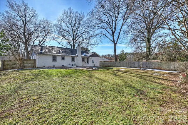 $550,000 | 6234 Ashcrest Drive, Charlotte, NC 28217