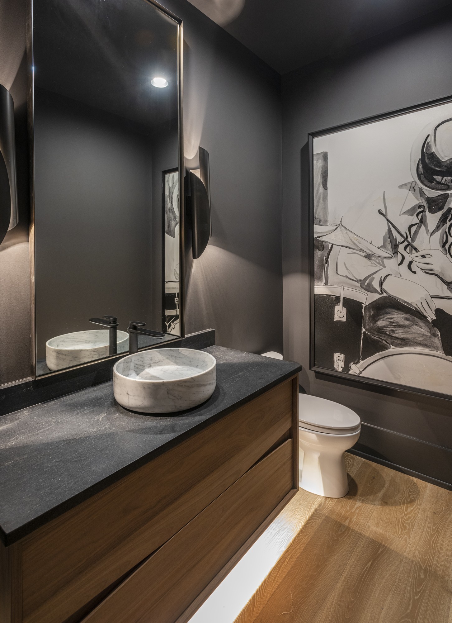 1553 Sunset Road Brentwood, TN 37027 - Photo 21 of 31 a bathroom with a toilet a sink and mirror