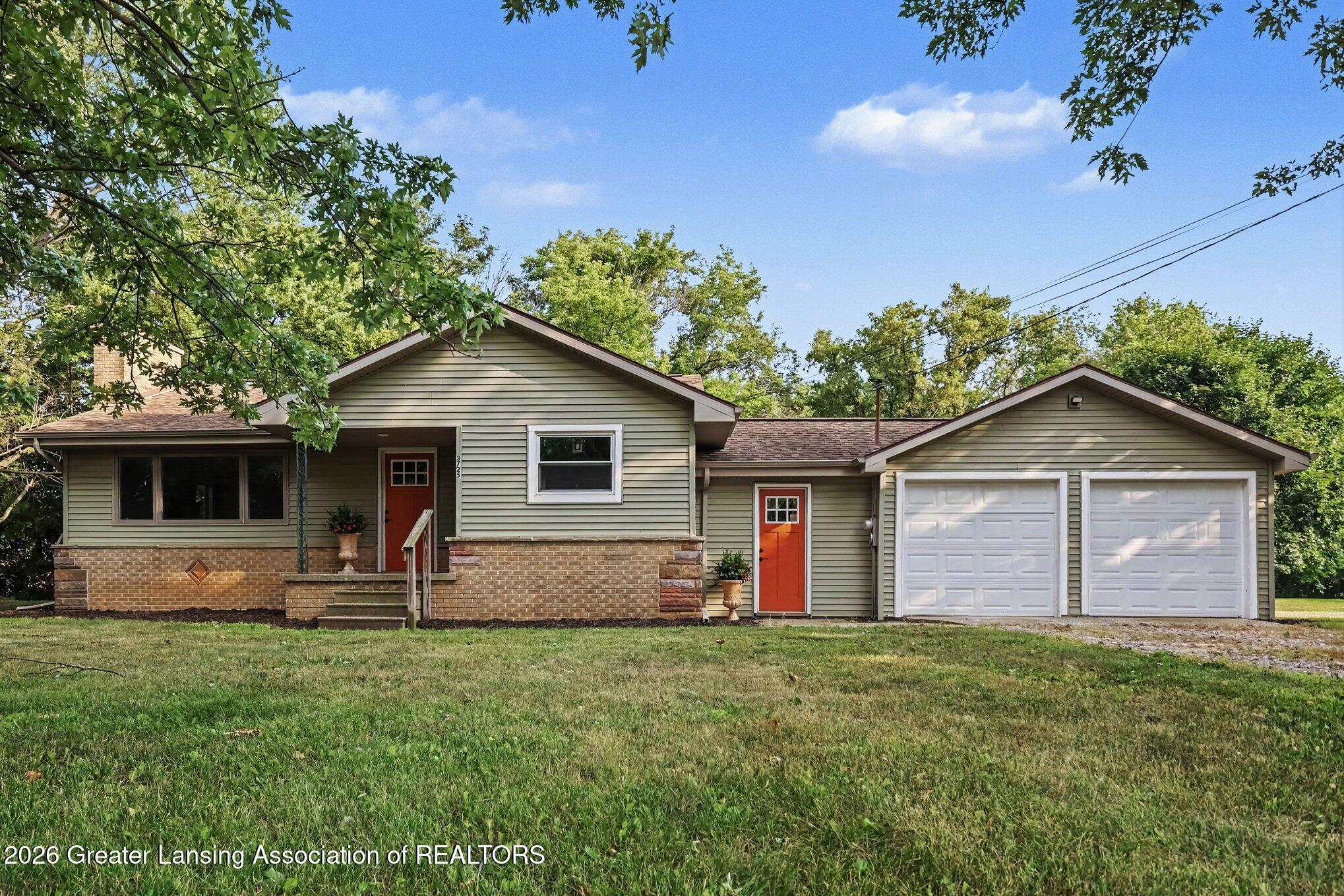 3725 Lansing Road Perry, MI 48872 - Photo 3 of 28 003_file_6033