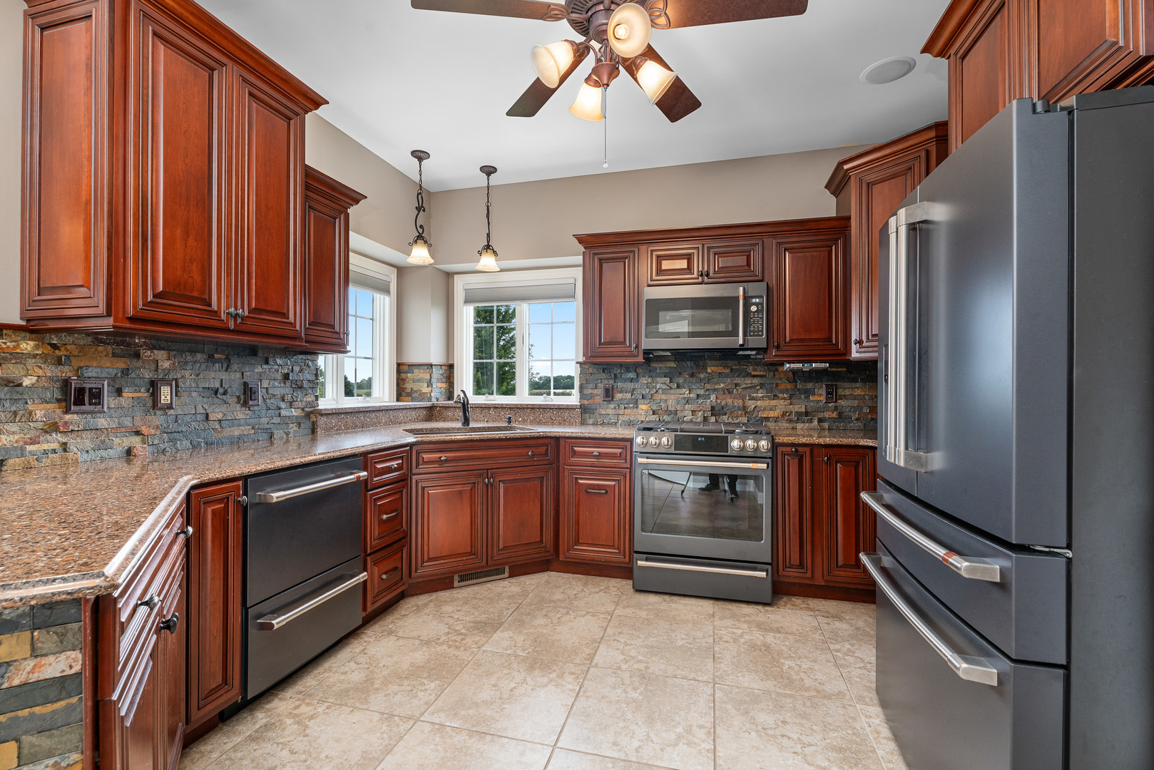 4673 West 3000N Road Kankakee, IL 60901 - Photo 10 of 159 Gallery Image 10