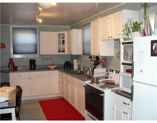 100 College Avenue McKees Rocks, PA 15136 - Photo 2 of 17 Kitchen. Kitchen to enjoy cooking in